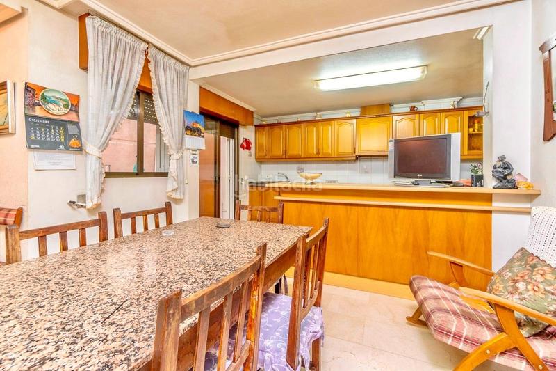 Foto 3981267c-eb9d-4bbf-b6cc-692c701464a3. Piso estupenda vivienda en la plaza nueva de 4 dorm, 2 baños... semiamueblada visitela sin compromiso! en Orihuela