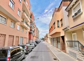 Aparcament cotxe  Calle comandante manuel gimeno. Estupenda plaza de garaje y trastero  en ocarasa muy amplia con