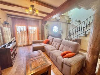 Xalet  Calle calderon barca. Maravilloso chalet de lujo a tan solo 20min del mar con piscina,