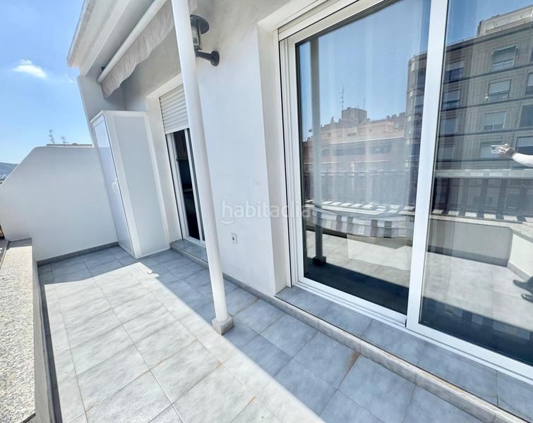 Foto 2f3c411a-d2d3-4bd7-a6dd-13c6c6710d95. Ático en avenida teodomiro 40 estupendo atico de lujo en el centro todo reformado, con terraza en planta visitelo! en Orihuela