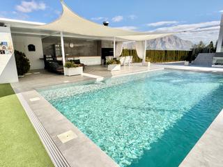 Chalet  Calle cuenca-montepinar. Maravillosa vivienda en planta baja con parcela de 1600m2,  en m