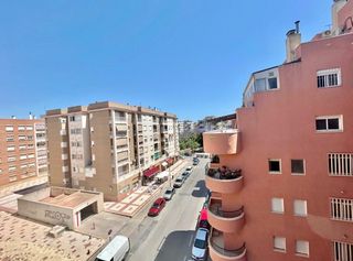 Lloguer Àtic a Ronda dr garcia rogel 3. Estupendo atico en los huertos de 2 dormitorios..todo amueblado