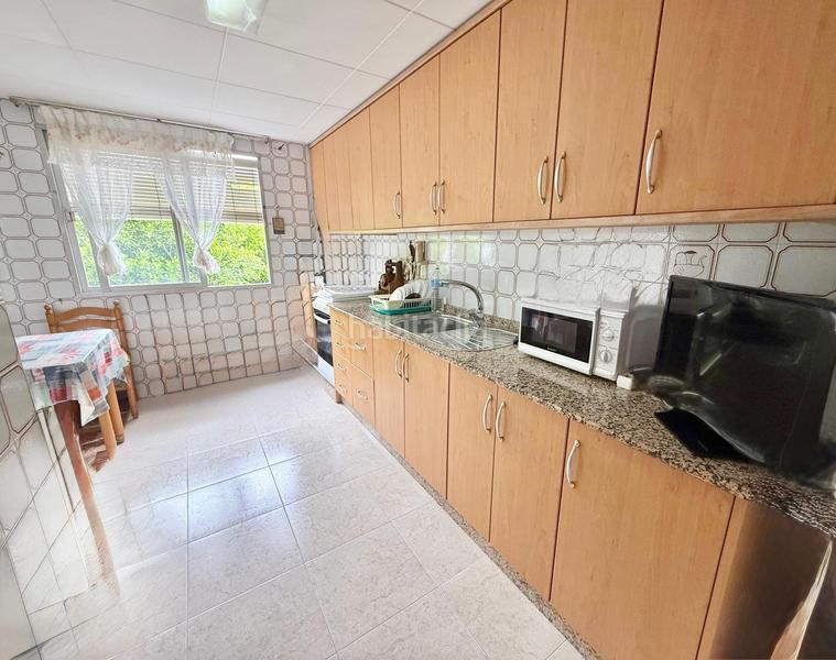 Foto 02b38b67-6d38-4a90-a2ae-652a2365d487. Piso magnífico piso de 136m2, 4 habitaciones, con balcon amplio...visitelo sin compromiso! en Orihuela