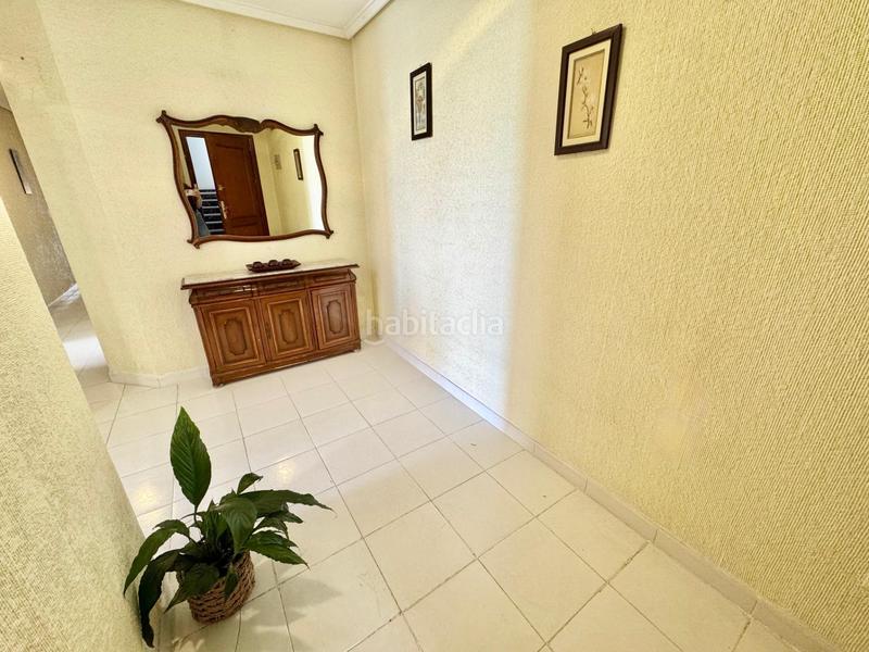 Foto 0368b8ba-d9d1-4686-8639-c6b97ef1f685. Piso magnifica vivienda muy amplia en luis barcala, toda exterior con garaje, balcon grande visitela! en Orihuela