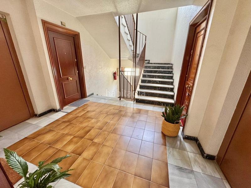 Foto ba10ccda-cf28-4396-a2dd-8e38ca1754d6. Piso magnifica vivienda muy amplia en luis barcala, toda exterior con garaje, balcon grande visitela! en Orihuela
