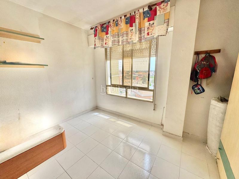 Foto e8e0f8e1-4dc7-4fd5-b20c-566362dec1c3. Piso magnifica vivienda muy amplia en luis barcala, toda exterior con garaje, balcon grande visitela! en Orihuela