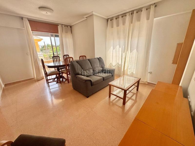 Foto 0eda8d3b-c348-4013-b900-908c2a77f139. Piso en carril iz desam 10 estupenda vivienda en los desamparados toda exterior, amueblada, con balcon para una mesa amplia... visitelo sin compromiso! en Orihuela