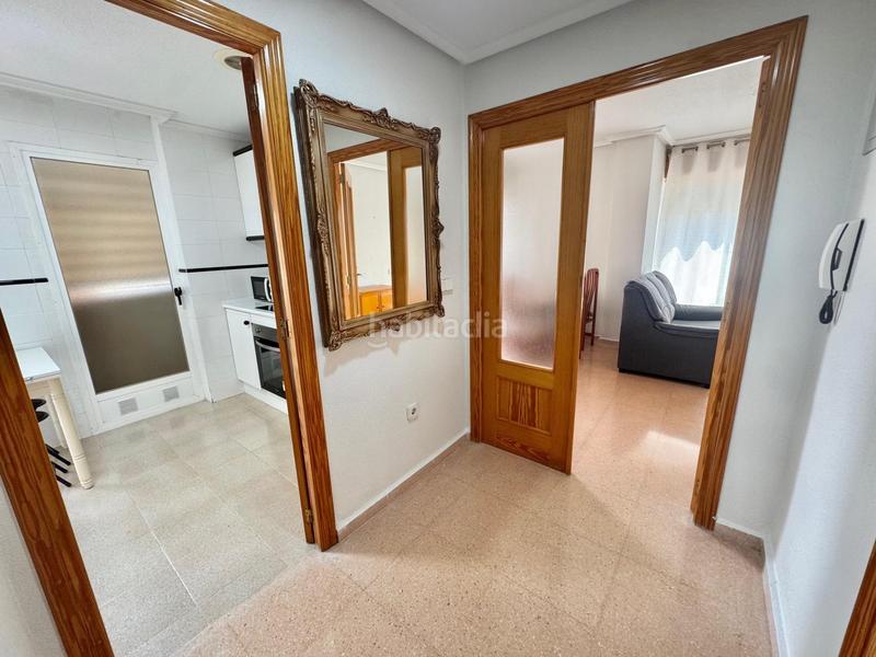 Foto 494eb107-9489-4275-a313-2116b2540d76. Piso en carril iz desam 10 estupenda vivienda en los desamparados toda exterior, amueblada, con balcon para una mesa amplia... visitelo sin compromiso! en Orihuela