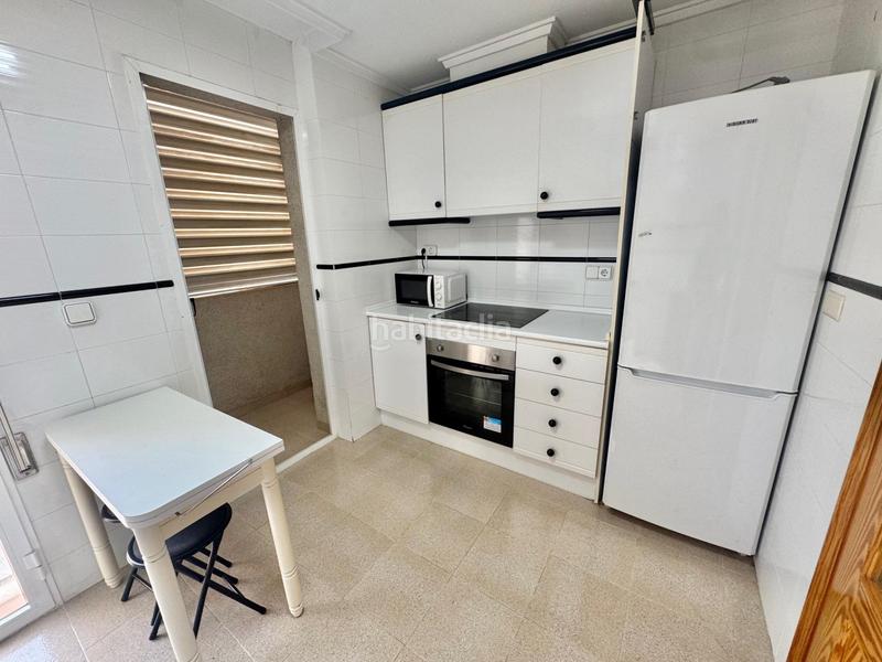 Foto ab8358cf-19ca-4f23-a608-121aee37050a. Piso en carril iz desam 10 estupenda vivienda en los desamparados toda exterior, amueblada, con balcon para una mesa amplia... visitelo sin compromiso! en Orihuela