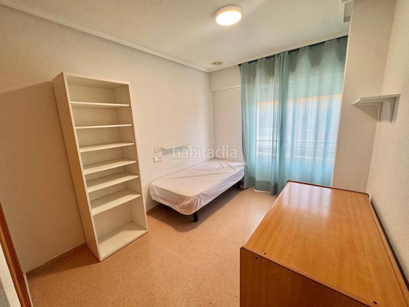 Foto f3cf9d39-48e1-4e4f-a55f-eaaebf014969. Piso en carril iz desam 10 estupenda vivienda en los desamparados toda exterior, amueblada, con balcon para una mesa amplia... visitelo sin compromiso! en Orihuela