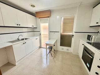 Pis a Carril iz desam 10. Estupenda vivienda en los desamparados toda exterior, amueblada,