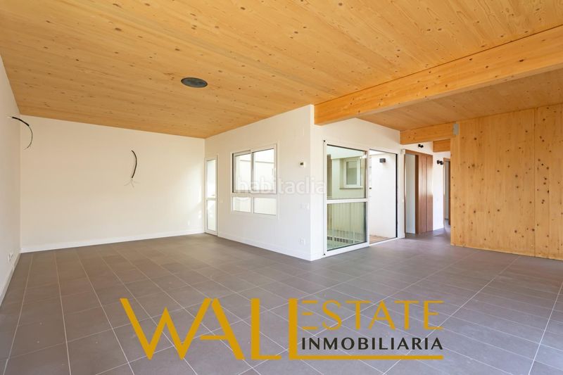 Foto 6df645a6-453f-4097-8bb5-b929b47247a0. Xalet amb aparcament a Salvador Madrid