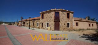 House in Astorga. Complejo turístico con múltiples posibilidades