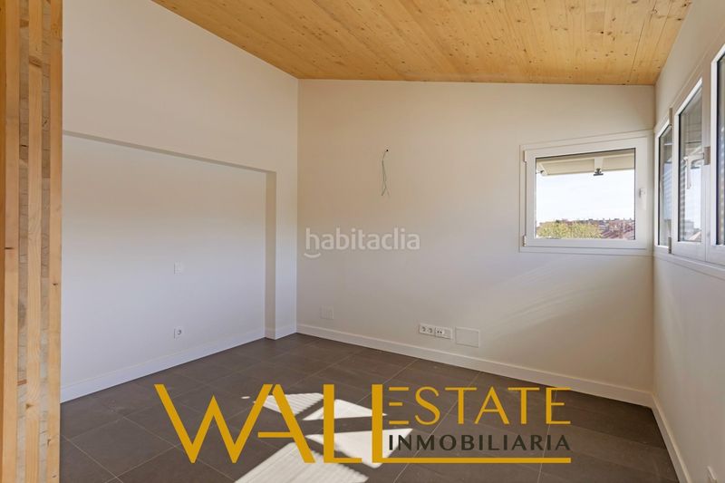 Foto b3f4c566-9554-48ae-a7ac-d56a894d36dd. Casa adossada amb calefacció aparcament a Canillejas Madrid