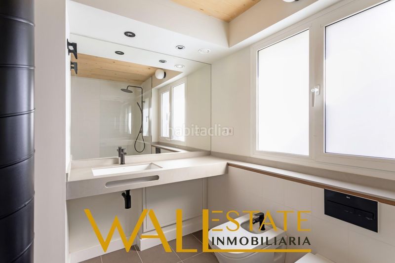 Foto ee0fe810-9e12-48d5-90f1-3063d2d39fbe. Casa adossada amb calefacció aparcament a Canillejas Madrid