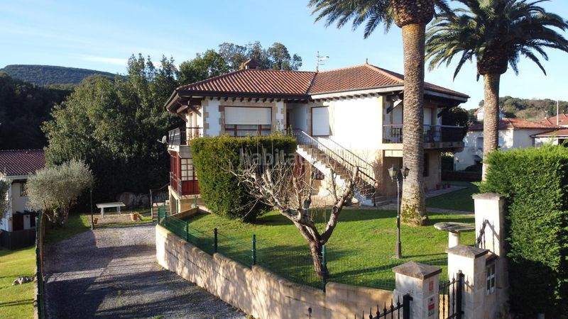 Foto 442168ad-cb89-47a1-b4e5-4536fd2425d2. Casa amb aparcament a Arnuero