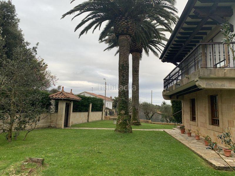 Foto b045203f-a2c2-4c9f-a75d-19fb32e2cfec. Casa amb aparcament a Arnuero