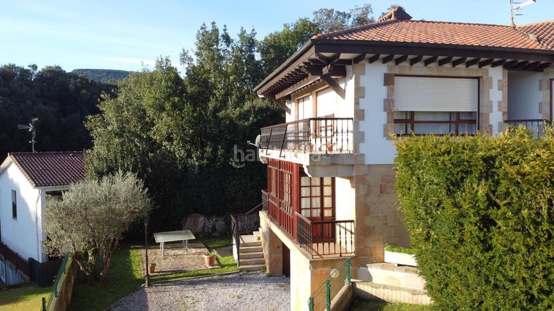 Foto c7274790-7000-4d36-9269-2698ff0237fe. Casa amb aparcament a Arnuero