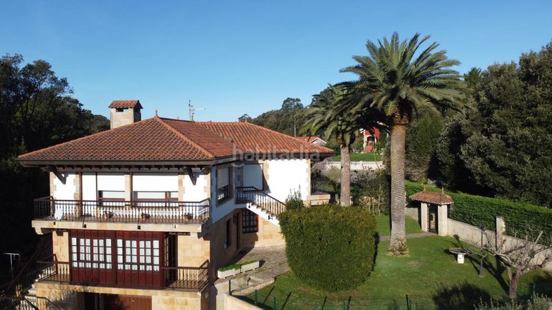 Foto c77db1b9-b0e5-41c0-aae0-07cfb2ca4109. Casa amb aparcament a Arnuero