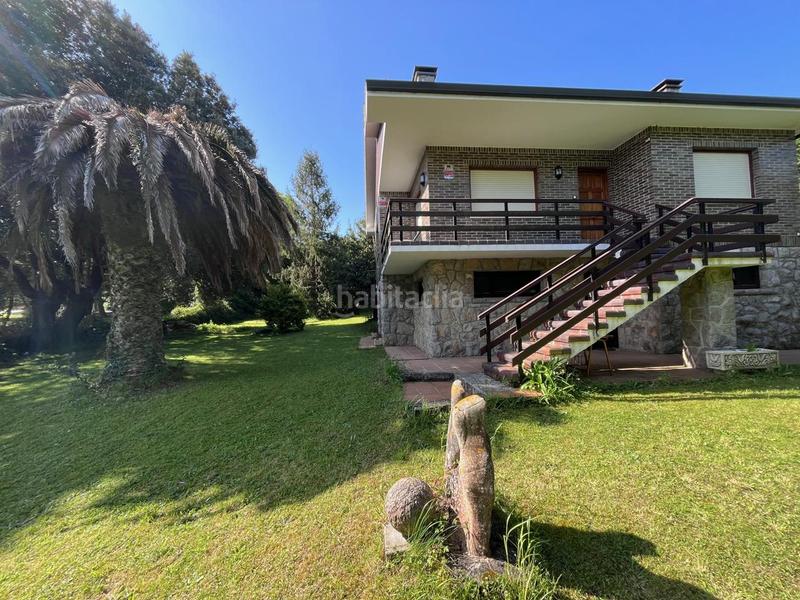 Foto 185d6fa3-47fb-4d31-804d-c609a3e00364. Casa amb aparcament piscina a Arnuero