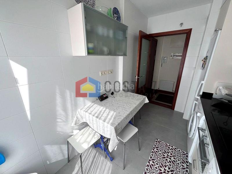 Foto d703cf54-ca6a-480f-96a7-83ba9ccf9d26. Etagenwohnung mit parking pool in Helgueras Noja