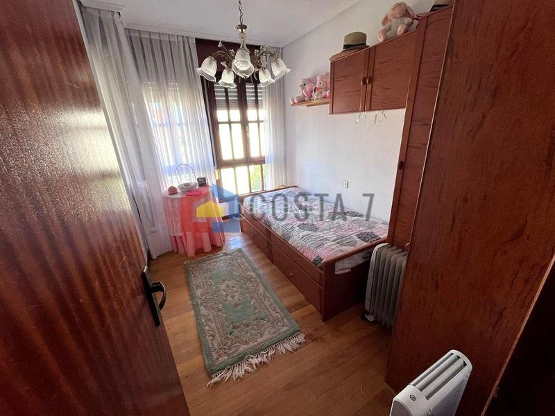 Foto 4bd678f0-3b33-4607-9342-a0ef3ec518ea. Pis amb aparcament a Tregadín Noja