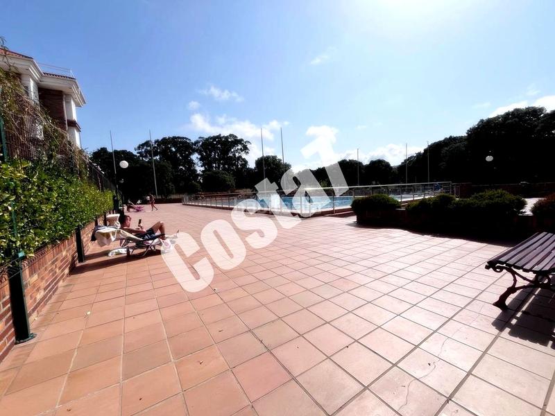Foto 2d9bdc15-7f8f-4285-9cf4-6ece5c4dca3e. Piso  en venta en Ris en Ris Noja