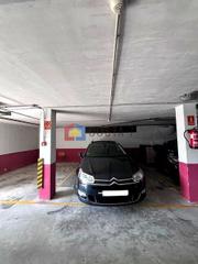 Parking coche  Barrio maeda. Plaza de garaje en venta en san mamés