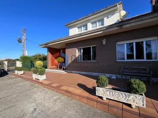 Casa  Barrio la arena