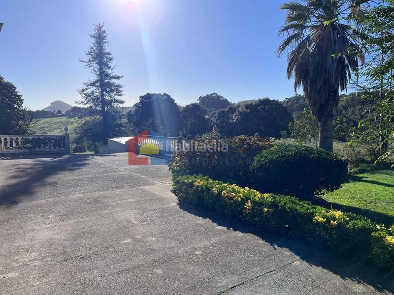 Foto 4ae5d5b4-3e2a-49e2-9a36-0acc286167bf. House with parking in Cuchía Miengo