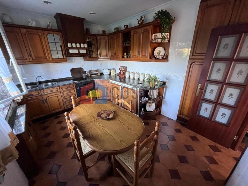 Foto a3aa2e1a-9b89-4a78-ba1a-7e5c32a72e10. House with parking in Cuchía Miengo