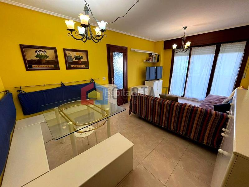 Foto 328d8480-302d-4018-890b-6bca565c6656. Ground floor with parking in Ris Noja