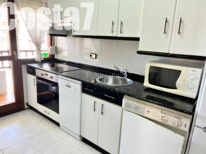 Foto b155ee33-d32f-4302-a2c0-afa07563100d. Pis amb aparcament piscina a Tregadín Noja