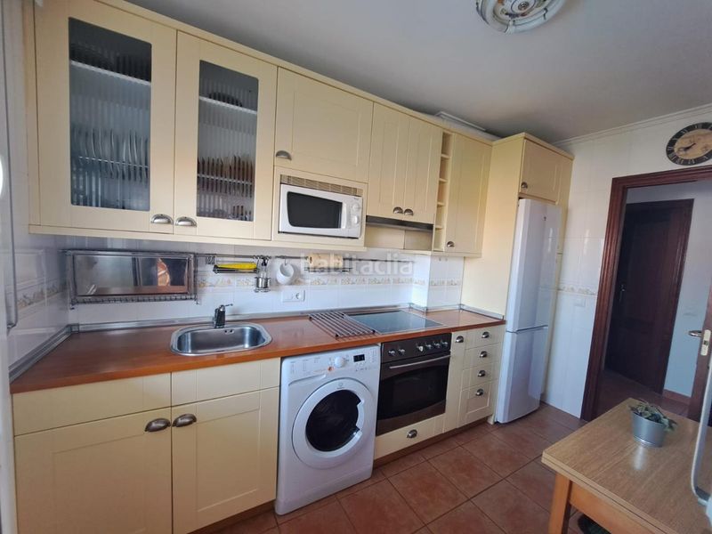 Foto 232b221e-38a3-4ee1-a11b-b47ca9b24e46. Pis amb aparcament piscina a Arnuero