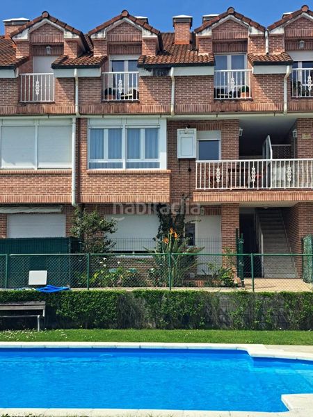 Foto dbf284ca-8df6-403d-a9fd-e8e8fe2a0131. Pis amb aparcament piscina a Arnuero