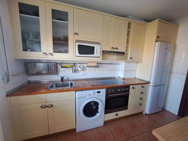 Foto ef2ab58f-69f9-40f3-a7e0-ef68ab4d4a72. Pis amb aparcament piscina a Arnuero