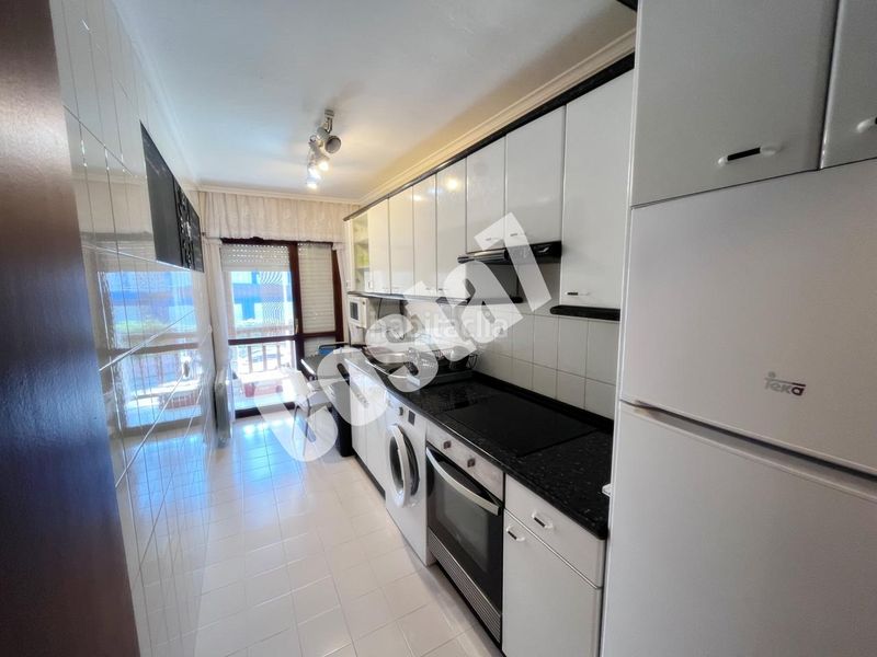 Foto b4200ab2-a921-4bd6-a93c-a6f9281db624. Pis a Ris Noja