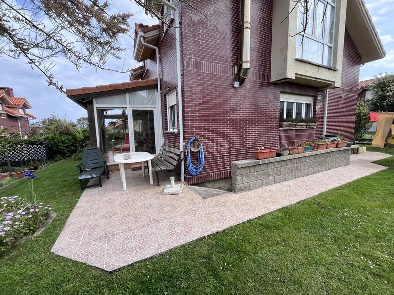 Foto a189cfe1-0482-4b21-a478-8a2bebf10bdd. Casa aparellada amb calefacció aparcament a Ajo Bareyo