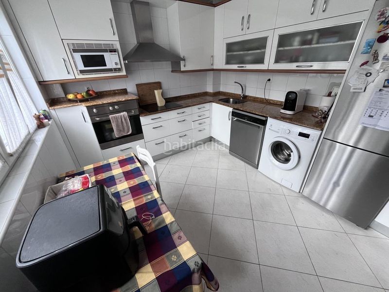 Foto f65ebb5e-aa0a-40df-818d-376b95060998. Casa aparellada amb calefacció aparcament a Ajo Bareyo