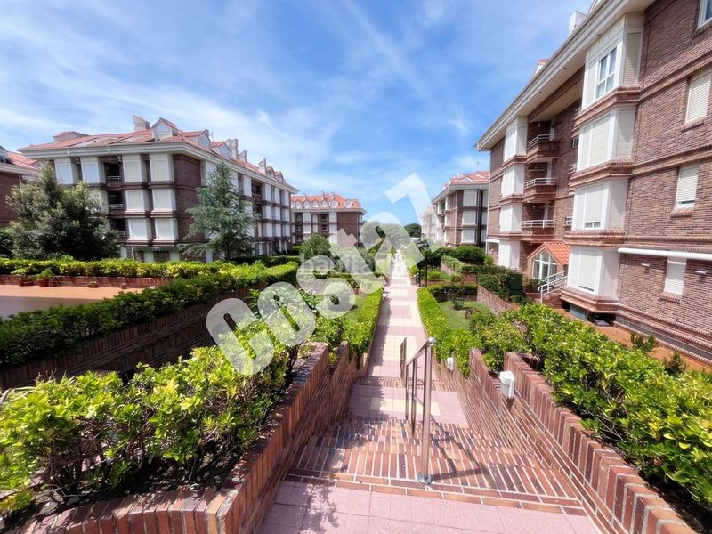 Foto 603a5812-546a-4bde-83ec-b74c8e03217c. Pis amb aparcament a Ris Noja
