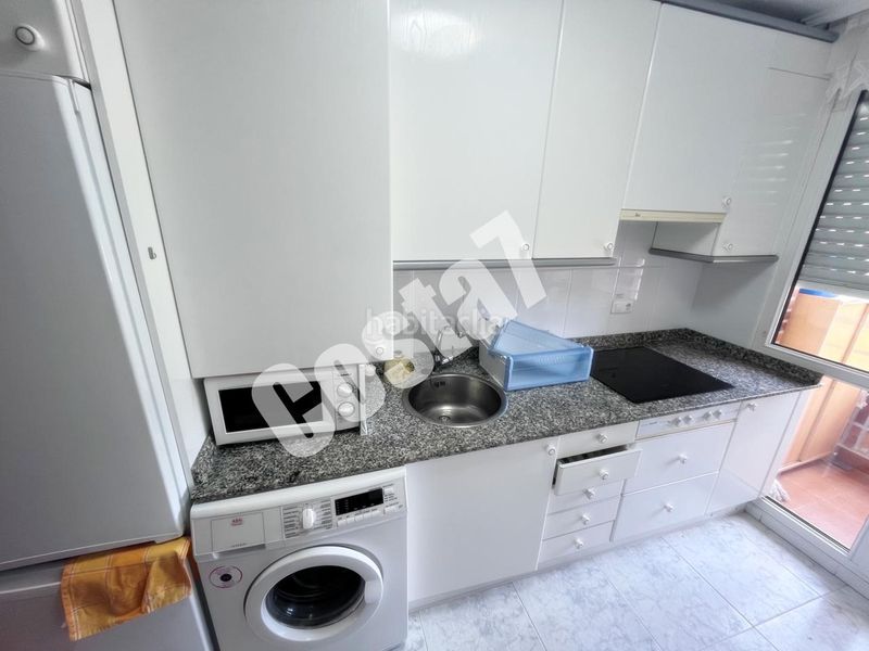 Foto f2d98a8d-5ba5-4fab-bfd2-04f15255d271. Pis amb aparcament a Ris Noja
