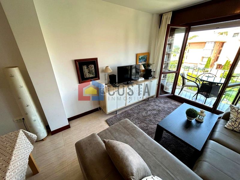Foto bce9e129-5c7d-4edd-8dfa-0247380fb5a1. Appartamento con parcheggio piscina in Ris Noja