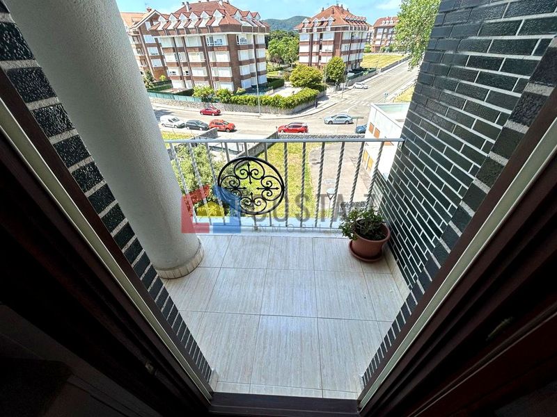 Foto cdc18b83-d42f-41d1-8e85-1c59c11fb9c7. Appartamento con parcheggio piscina in Ris Noja