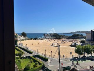 Pis  Paseo del sable. Piso con vistas al mar en isla