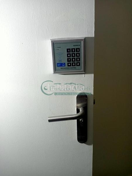 Foto 6dbf376f-ae81-448a-9c04-0a8bc1624921. Rent business premise in Plaza Independencia Vigo