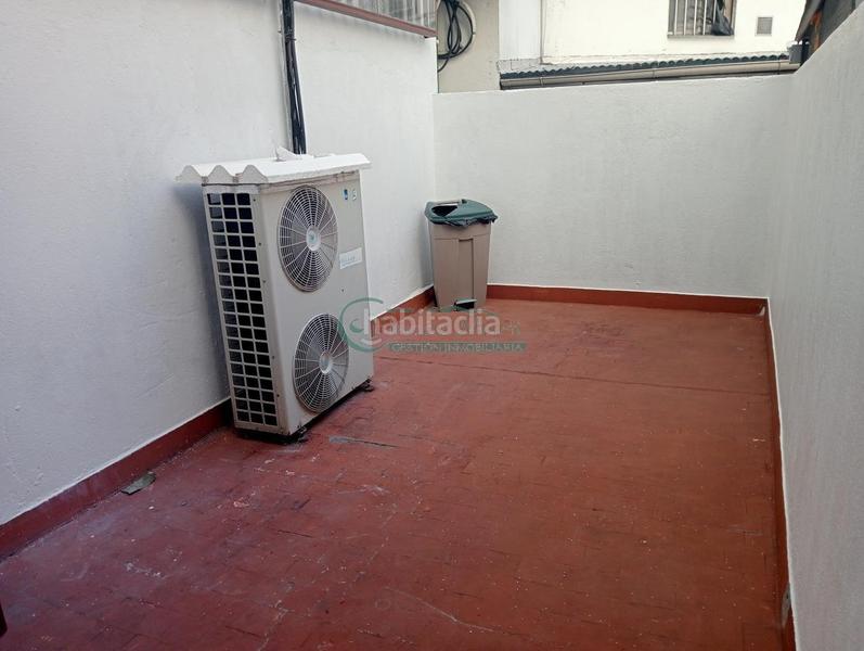 Foto 8ea386aa-1f98-4257-92e5-8f8567097e35. Lloguer local comercial a Plaza Independencia Vigo