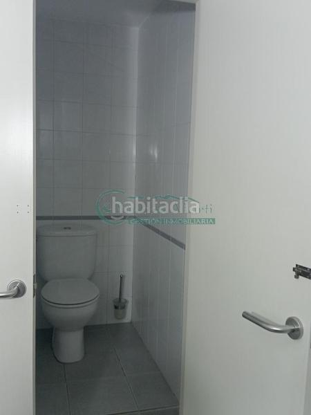 Foto d038e3b5-eb2a-4cea-a6ef-4adb2f140201. Location local commercial dans Plaza Independencia Vigo