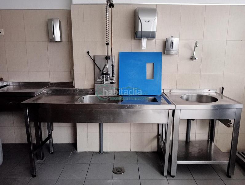 Foto 834ceab5-6af2-4a85-988f-2d82430ceb87. Rent business premise in Centro - Areal Vigo