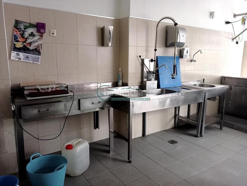 Foto 94f34f59-0448-408d-8adc-db27fb920403. Rent business premise in Centro - Areal Vigo