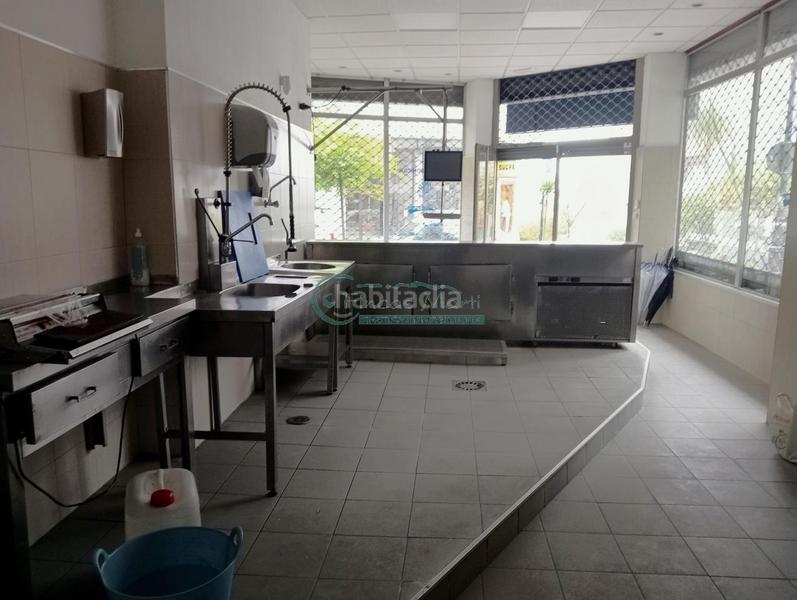 Foto 7b2fc7d0-bf53-45c8-928b-370b764713f9. Location local commercial dans Centro - Areal Vigo